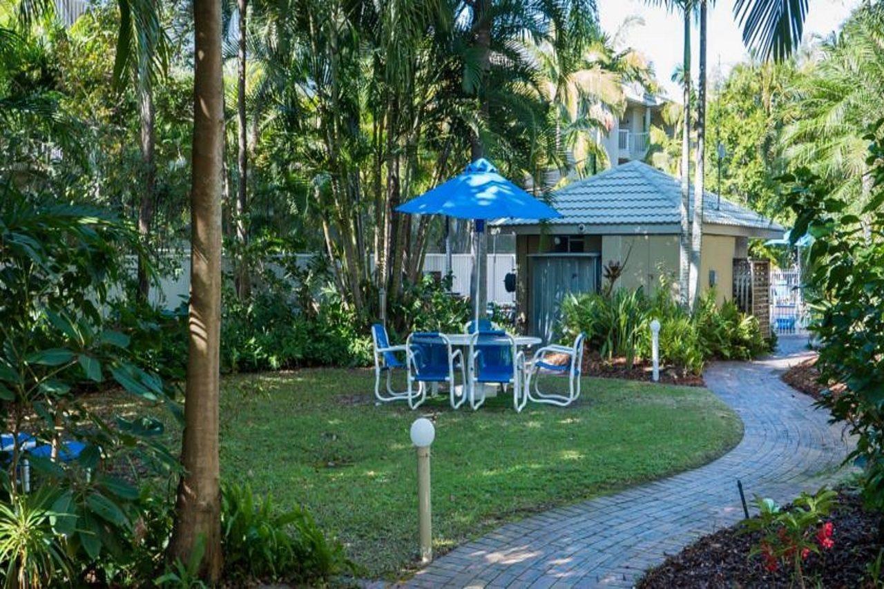 Surfers Tropique Holiday Apartments Голд-Кост Экстерьер фото